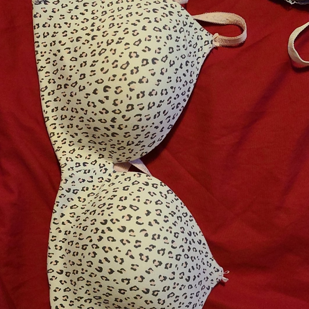 VS lined no wire bra size 38 C